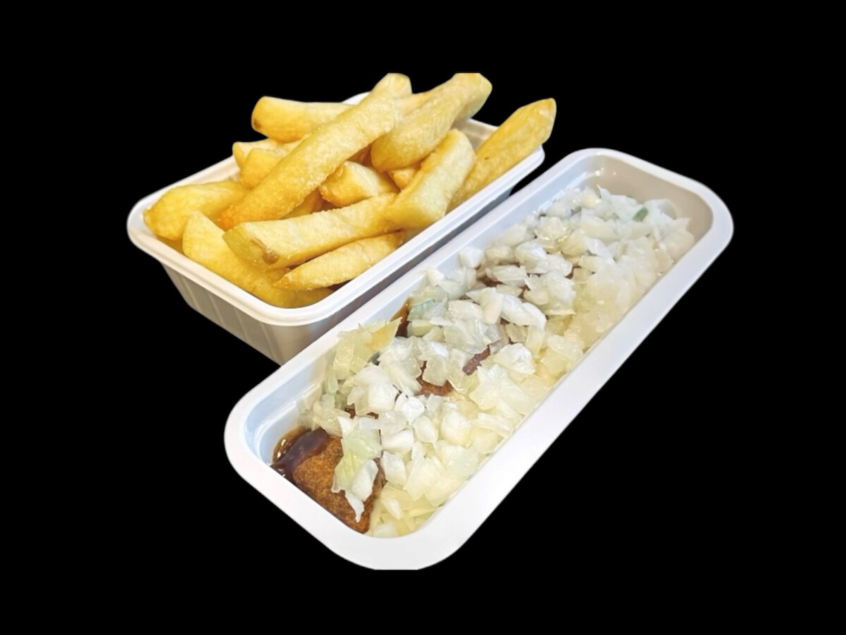 Frikandel Speciaal mit Pommes